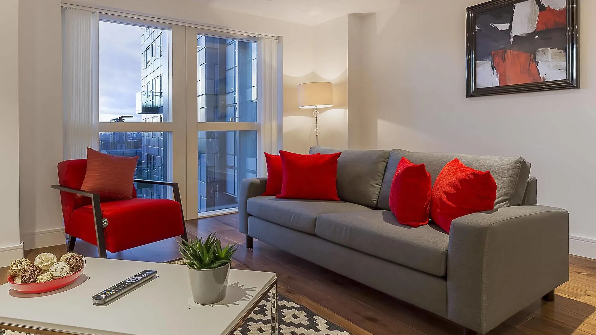 Lincoln Plaza Apartment
